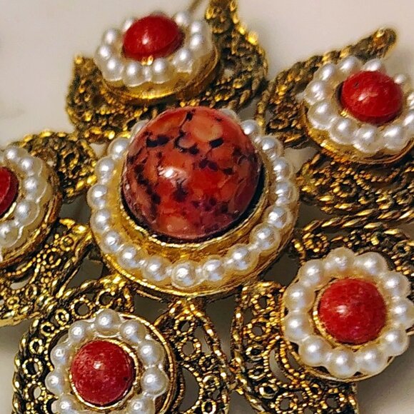 Vtg Faux Coral Pearls Starburst Brooch Gold Tone Atomic - Picture 3 of 5